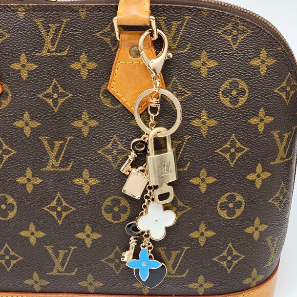 Authentic Louis Vuitton Lock & Key with unbranded Bagcharm, Keycharm, Keychain - Picture 1 of 7